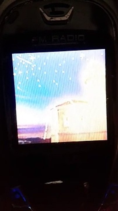 LG B2000 - Insert SIM (Reupload)