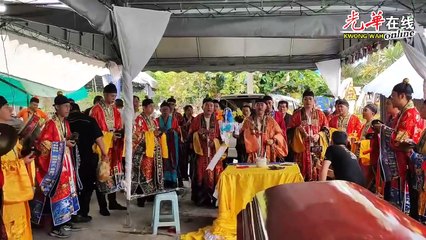 道士兄弟令尊出殡  30道士诵经开路