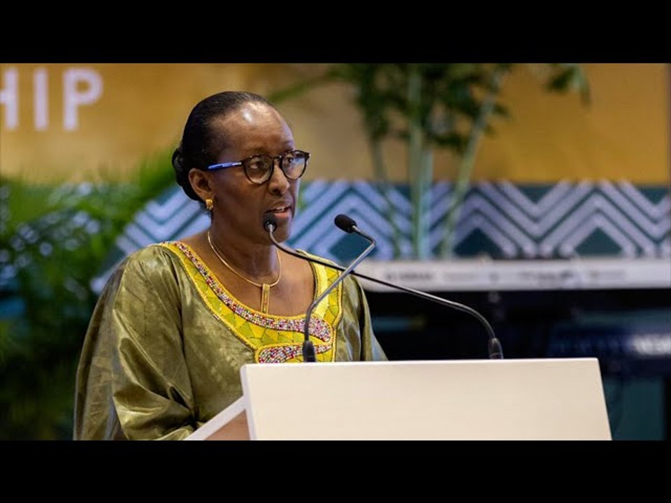IJAMBO RYOSE: Impanuro za Madamu Jeannette Kagame ubwo yari mu masengesho y'abayobozi bato
