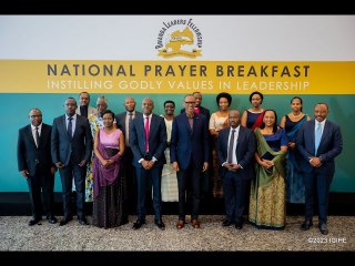 Abayobozi bakuru n'abanyamadini bahuriye mu Masengesho basabira Igihugu: Perezida Kagame yabahanuye