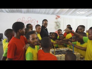 Bana Bato Basangiye Umwaka Mushya na Madamu Jeannette Kagame 🎉