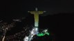 Homenagem a Pelé: Cristo Redentor iluminado com uma camisa '10' da Seleção
