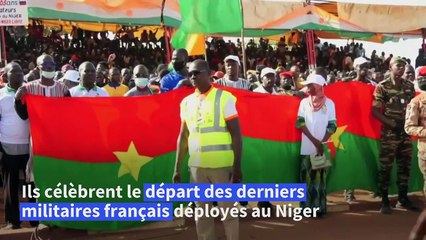 Niger: des milliers de personnes célèbrent le départ des militaires français