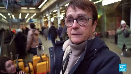Trenes cancelados desde y hacia Londres causan caos un día antes de que acabe el año