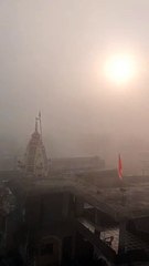 Video: Dense fog, difficult to see even three feet away