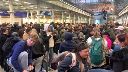 터널 침수로 유로스타 운행 전면 취소...여행객 혼란 / YTN