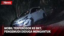 Mobil Terperosok ke BKT, Pengemudi Diduga Mengantuk saat Menyetir