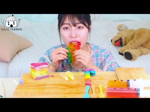 ASMR MUKBANG| Rainbow Desserts(Keyboard Jelly, Push-pop, Meringue cookies, Macaroon, Crepe Cake)