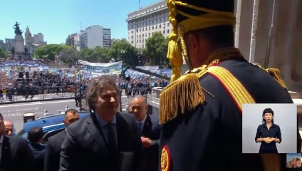 Milei pide al Congreso que respalde la 'ley ómnibus' para evitar una "catástrofe"