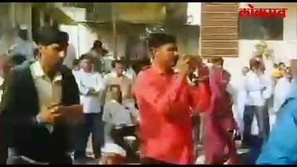 ‘तो’ रथ आला, गावकऱ्यांनी अडवला, मोदी नावावर स्टीकर ... काय घडलं?