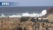 Un fuerte temporal activa el aviso en el litoral cantábrico y gallego por olas de 7 metros