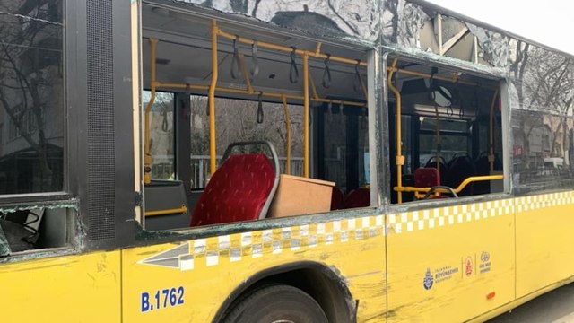 Sarıyer'de İETT otobüsü ile kamyonet çarpıştı