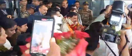 पहली बार जबलपुर पहुंचे मुख्यमंत्री डॉ. यादव, डुमना एयरपोर्ट पर हुआ जोरदार स्वागत.