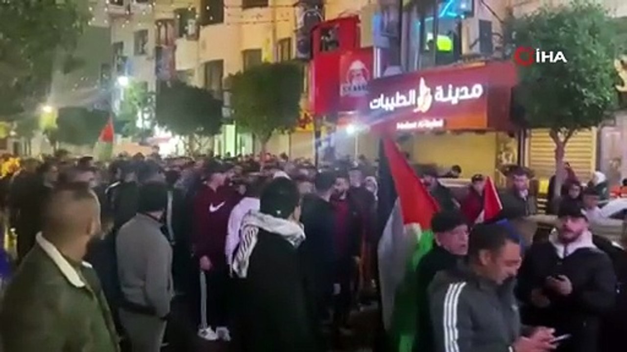 Hamas Siyasi Büro Başkan Yardımcısı Salih El Aruri’nin öldürülmesi Ramallah’ta protesto edildi