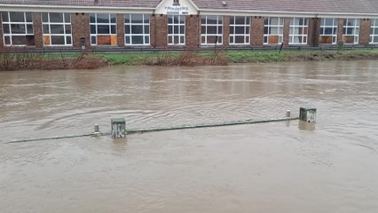 Les inondations menacent en Flandre