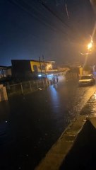 Temporal atinge Itajaí e deixa ruas alagadas