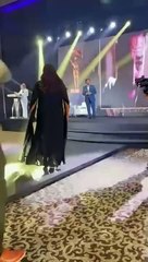 هالة صدقي تشارك متابعيها احتفالها بالحصول على جائزة التميز من باريس