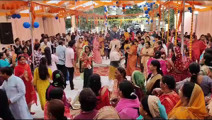 नटखट कान्हा ने फोड़ी दही की मटकी