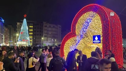 Taksim'de yılbaşı yoğunluğu