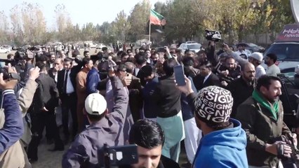 لجنة الانتخابات الباكستانية ترفض قبول ترشح عمران خان