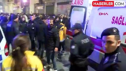İstiklal Caddesi'nde Yılbaşı Kutlamalarında Kavga: Bir Kişi Yaralandı