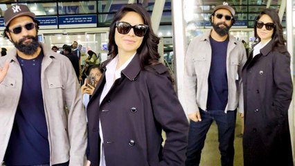 Vicky Kaushal's Care For Katrina, Holds Her Hand To Pass Out From The Crowd