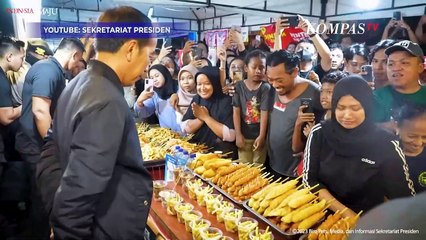 Potret Presiden Jokowi Beli Jajanan UMKM saat Habisi Malam Tahun Baru di Solo