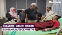 Momen Siti Atikoh Menangis saat Jenguk Relawan Korban Penganiayaan Oknum TNI