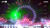 Capodanno, Londra da' il benvenuto al 2024 con un grande spettacolo pirotecnico