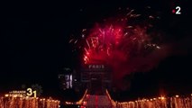 Le Feu d'artifice du Nouvel An 2024 sur les Champs Elysées à Paris (vidéo intégrale) - New Year's Eve fireworks 2024 Paris