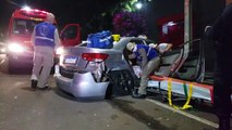 Duas mulheres ficam feridas em forte colisão de trânsito na Rua Paraná