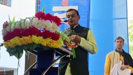 ‘শিক্ষকতা চাকরি হতে পারে না’, শিক্ষকদের নিয়ে বিতর্কিত মন্তব্য মন্ত্রী স্বপনের  | Oneindia Bengali