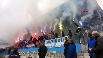 Davalık olan 16 bin kişilik stadyum kaderine terk edildi