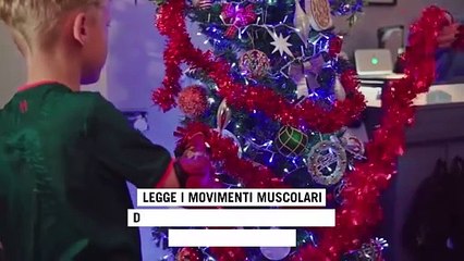 Il piccolo Harry, nato senza un avambraccio, riceve un braccio bionico come quello di Iron Man