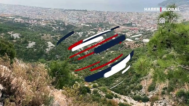 Akılalmaz olay! Eşiyle tartıştı, aracını uçuruma yuvarladı