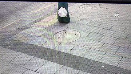 Kaldırımda beklerken otomobil çarptı: Ağır yaralanan kadın hastanede vefat etti