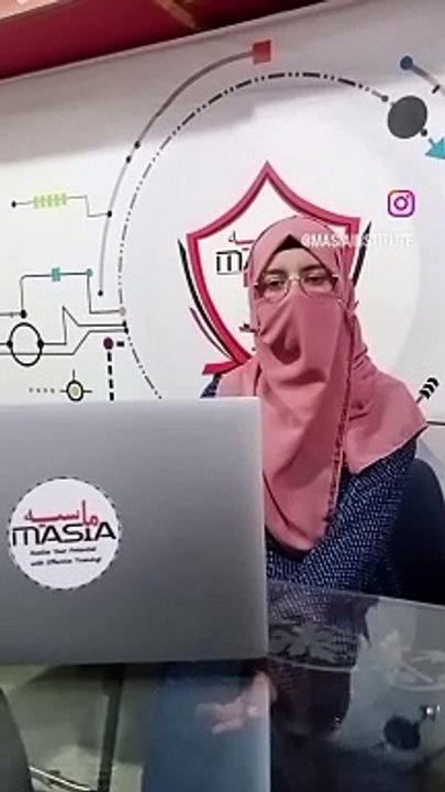 Female student review and feedback for graphics designing course in Pakistan