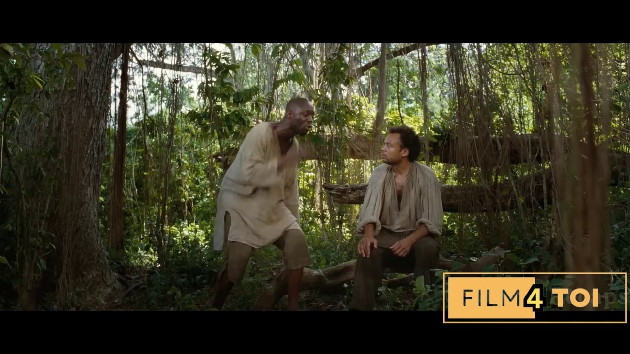 Frères irrespectueux se réveillent 200 ans dans le passé et se retrouvent vendus comme esclaves.