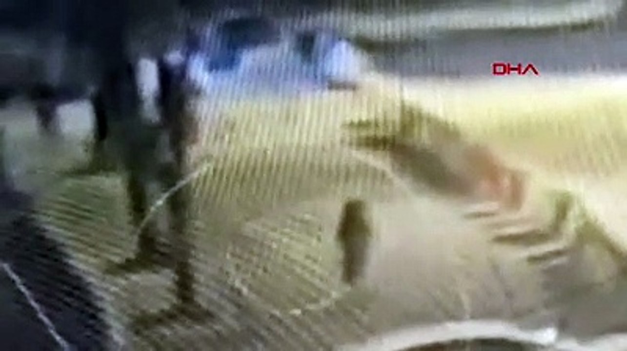 Başkent'te 'saldırı' alarmı: Polis ihtara uymayan kişiyi vurdu