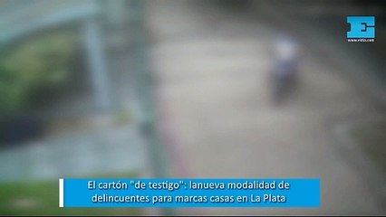 El cartón "de testigo": la nueva modalidad delictiva para marcar casas en La Plata