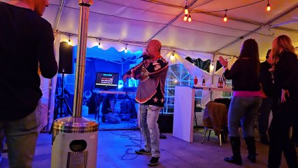 BRANTLEY GILBERT - SMALL TOWN THOWDOWN (PERFORMED LIVE! BY JEFF LUPUS)