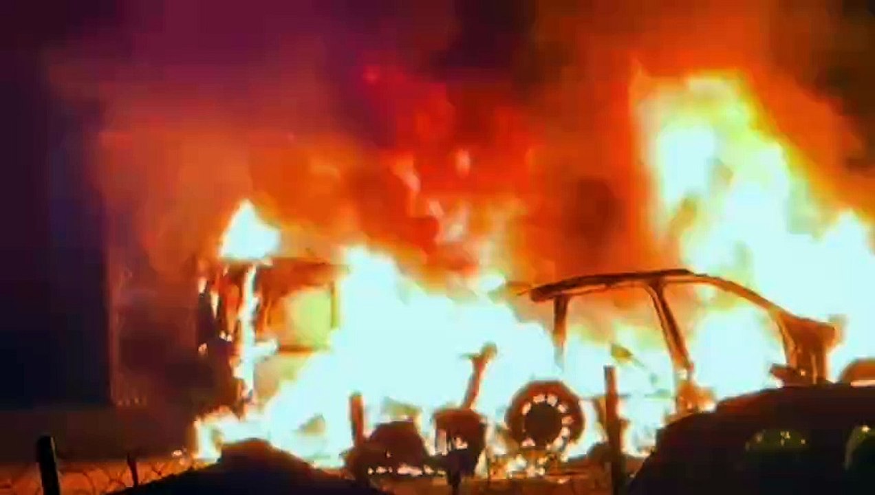 Montchanin : Voitures en feu sur le parking de la gare SNCF (1er janvier 2024)