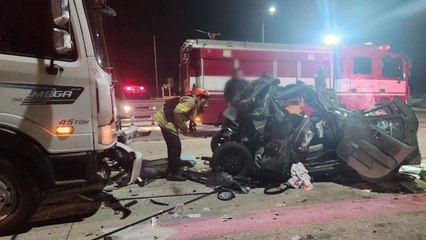 고속도로 4중 추돌 비극...그래도 시민의식은 빛났다 / YTN