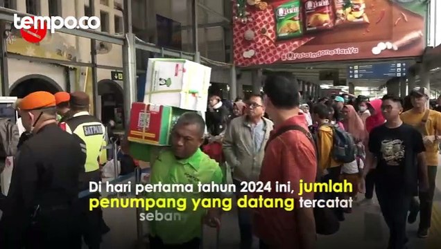 Stasiun Pasar Senen Ramai, KAI Prediksi Arus Balik Terjadi 2 Hari