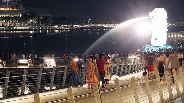 Time lapse Beautiful architecture buildings of Singapore city skyline.