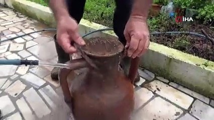 Güney Kore'de ana muhalefet lideri boğazından bıçaklandı