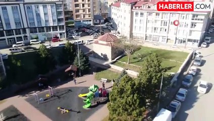 Akbaş Baba Türbesi'ne sprey boyalı saldırı