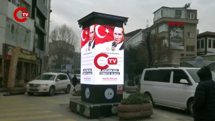 Tanju Özcan'ın 'Çöl faresi bedevilere' yazılı görsellerine soruşturma