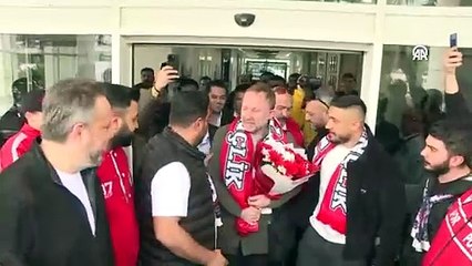 Sergen Yalçın Antalya'da! Taraftarlar Sevinçle Karşılıyor ⚽