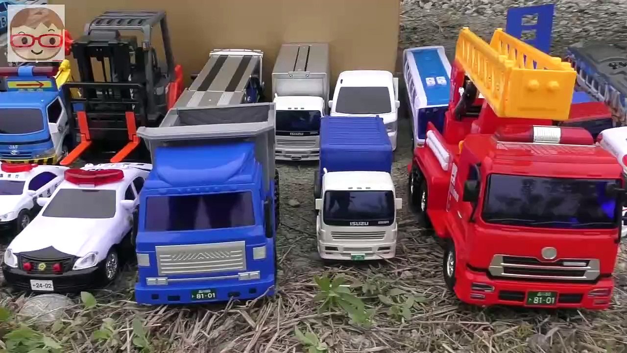 働く車のおもちゃが坂を下るよ♪パトカー、救急車、消防車、新幹線が登場だ！ショベルカーやダンプトラック、ブルドーザー、ホイールローダーも！20sarasa にーさら